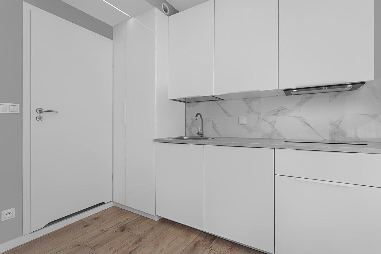 Enes Apartments Legnicka Street A Wroclaw Bagian luar foto