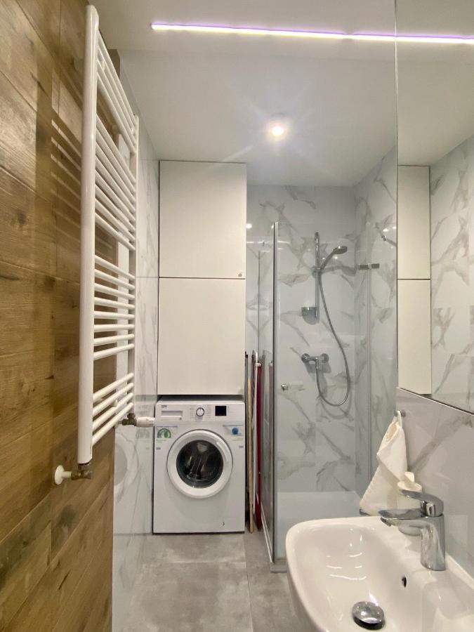 Enes Apartments Legnicka Street A Wroclaw Bagian luar foto
