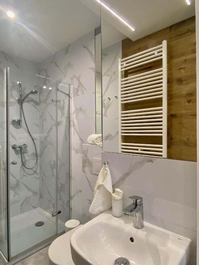 Enes Apartments Legnicka Street A Wroclaw Bagian luar foto
