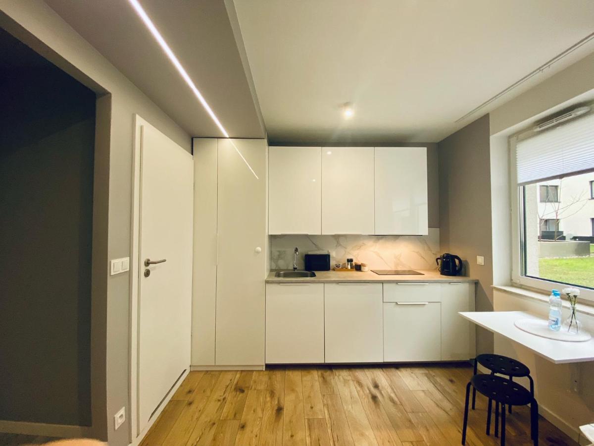 Enes Apartments Legnicka Street A Wroclaw Bagian luar foto